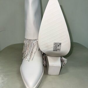 Yoki White Rhinestone Fringe Western Boots – NWT 🤍✨